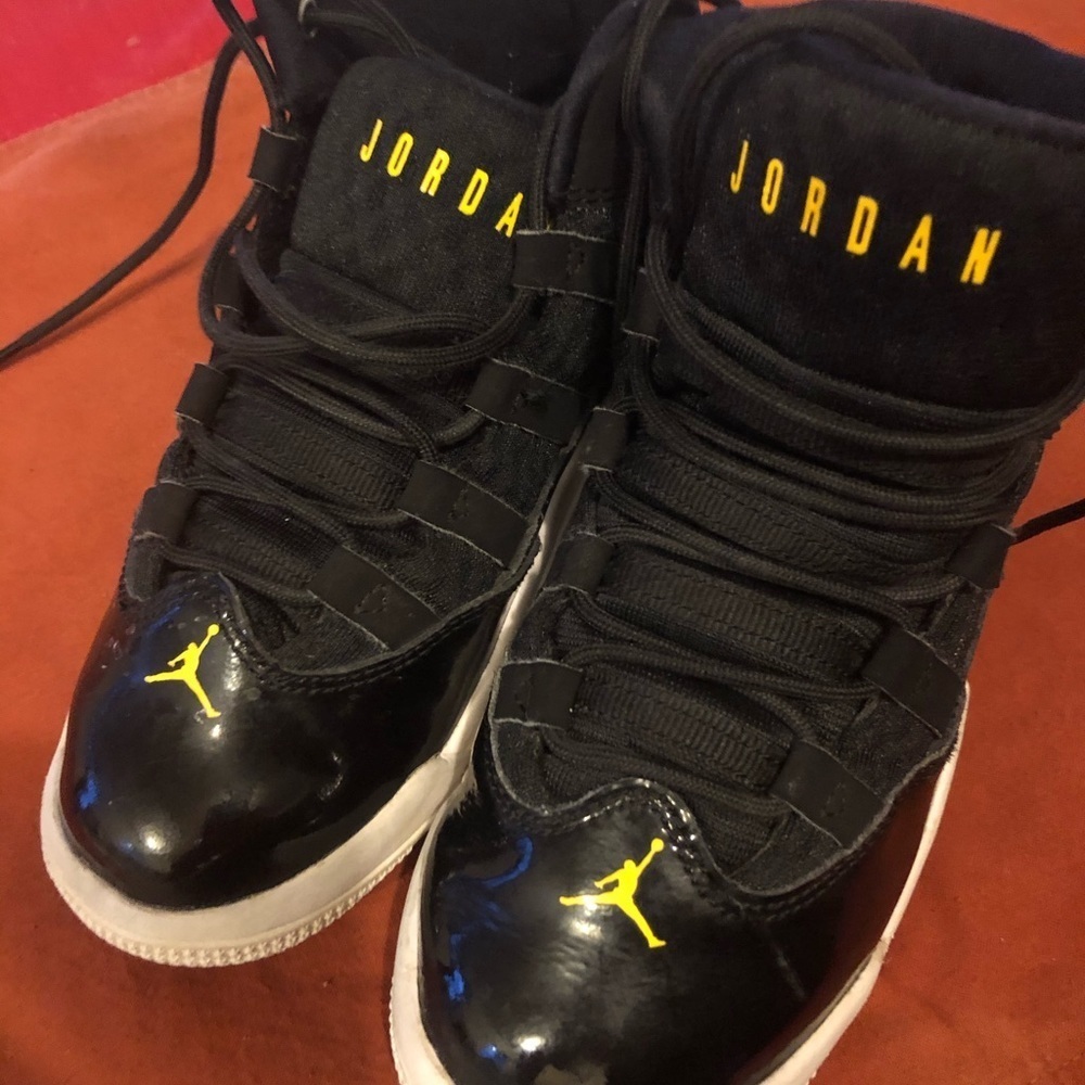 Nike Michael Jordan 11 Retro Sneakers For Kids
